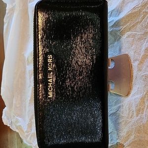 MK long wallet
